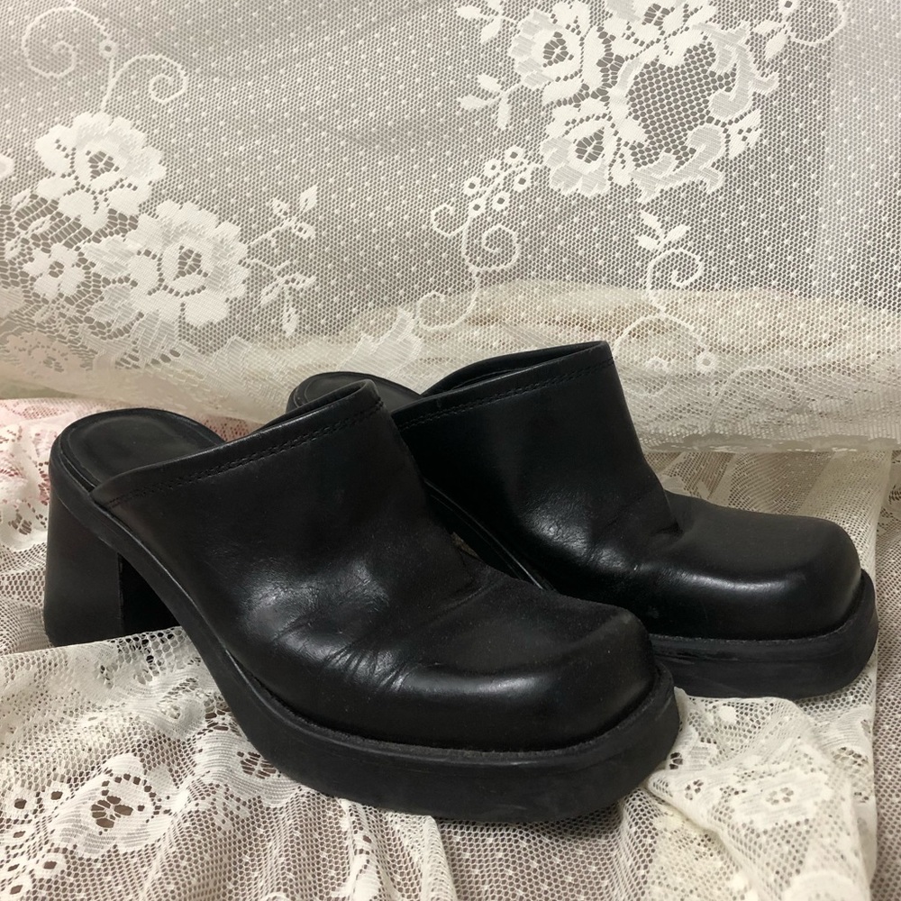 90s chunky platform loafers🧡